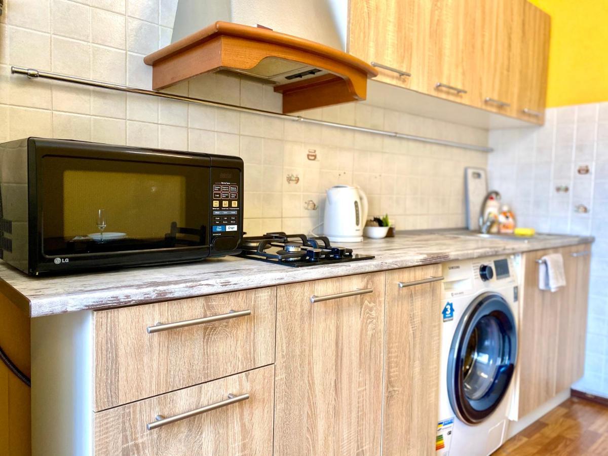 Apartpoltava Центр Полтави, Простора Та Зручна Квартира Біля Пует, 2-Окремі Кімнати, Звітна Документація Для Відрядження Luaran gambar