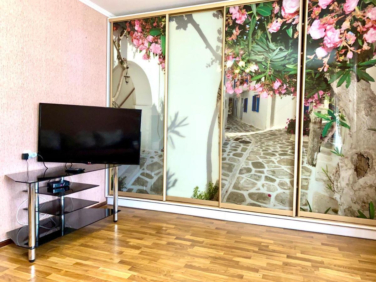 Apartpoltava Центр Полтави, Простора Та Зручна Квартира Біля Пует, 2-Окремі Кімнати, Звітна Документація Для Відрядження Luaran gambar