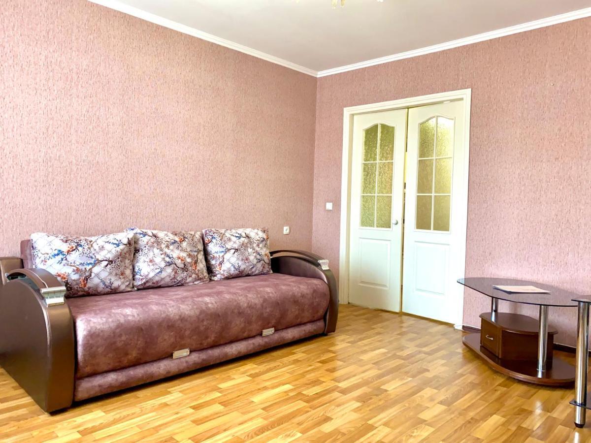 Apartpoltava Центр Полтави, Простора Та Зручна Квартира Біля Пует, 2-Окремі Кімнати, Звітна Документація Для Відрядження Luaran gambar