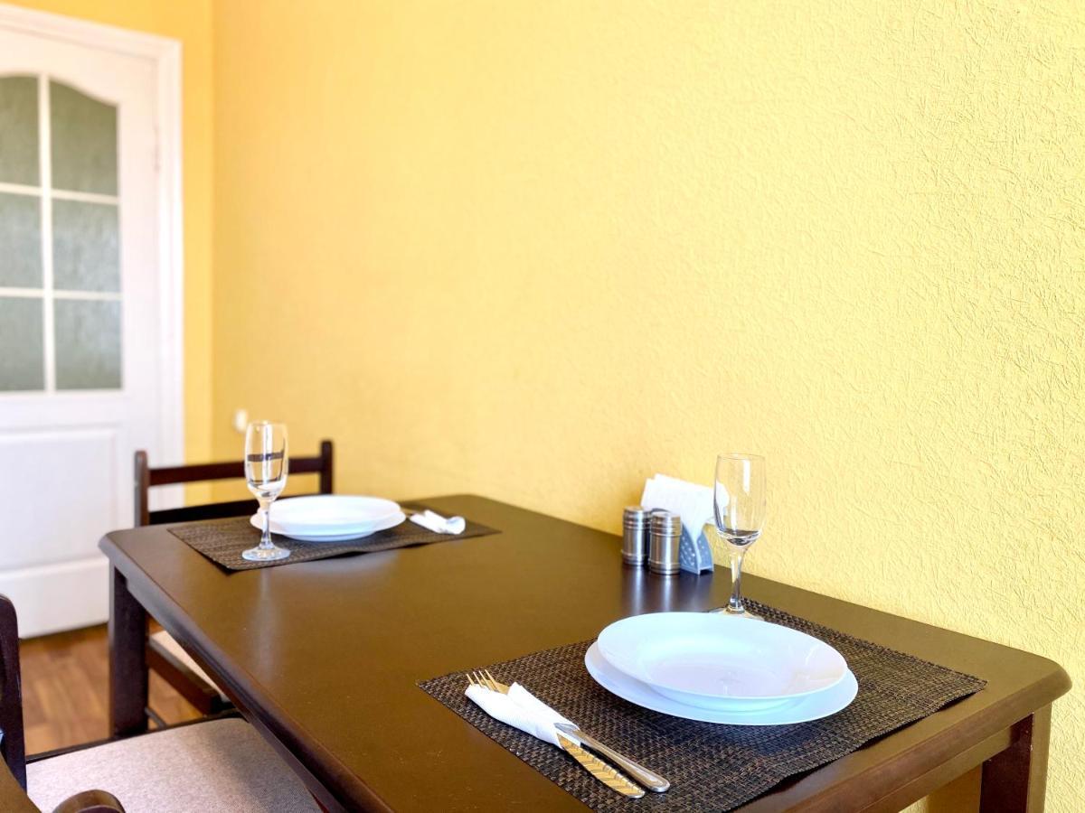 Apartpoltava Центр Полтави, Простора Та Зручна Квартира Біля Пует, 2-Окремі Кімнати, Звітна Документація Для Відрядження Luaran gambar